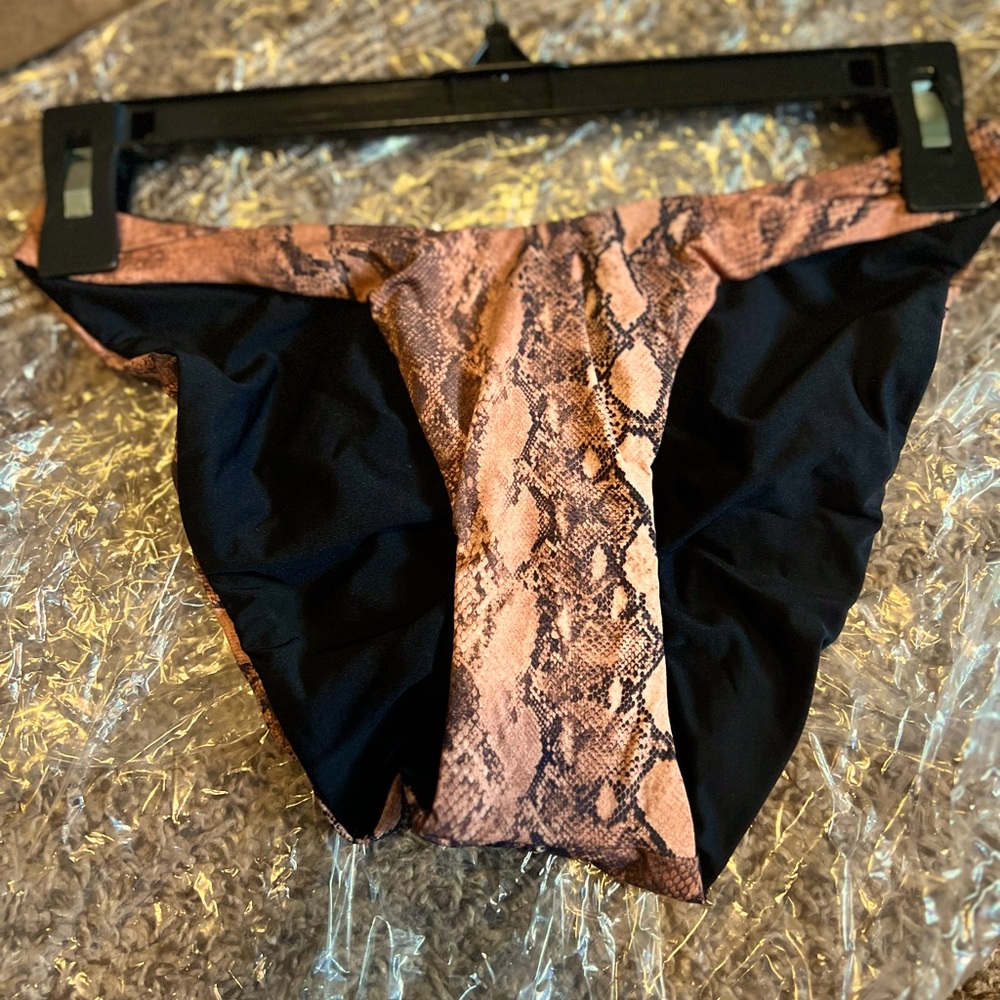 Reversible High-Cut Bikini Bottoms